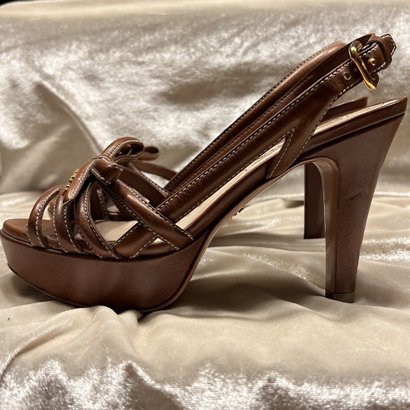 PRADA leather strap heels - Picture 5 of 10